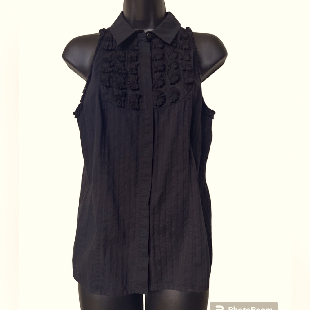 Magaschoni Black sleeveless cotton blouse with floral/fan appliqué Sz 8